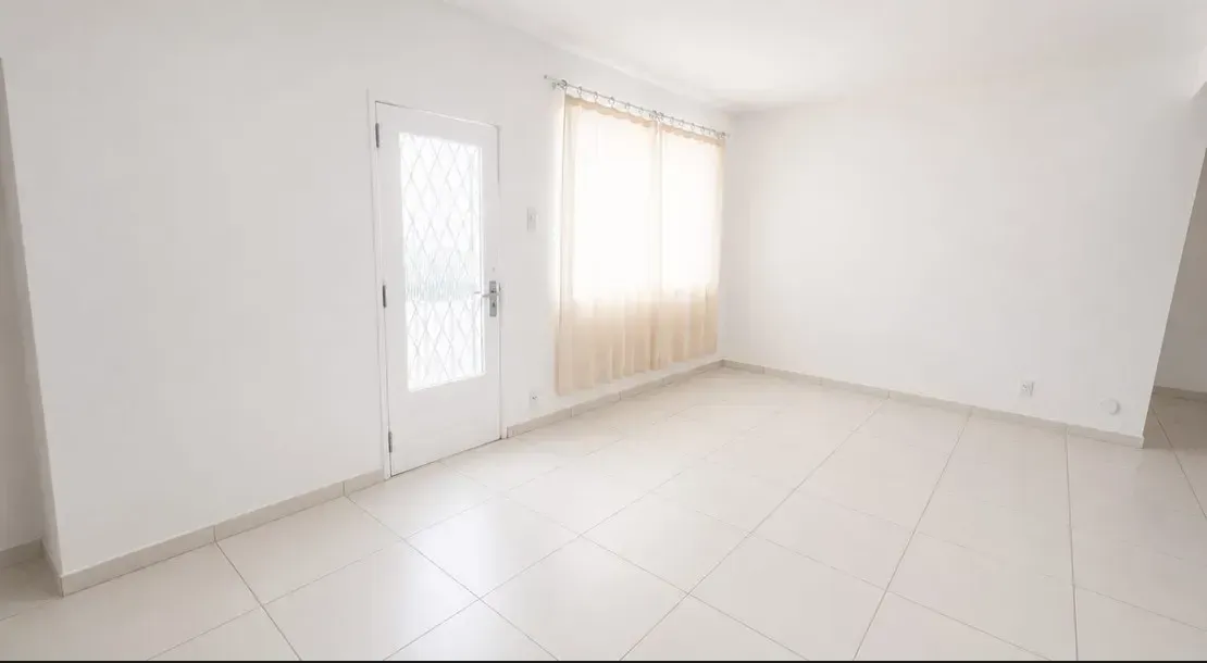Casa, 650 m², com varanda gourmet — photo 15