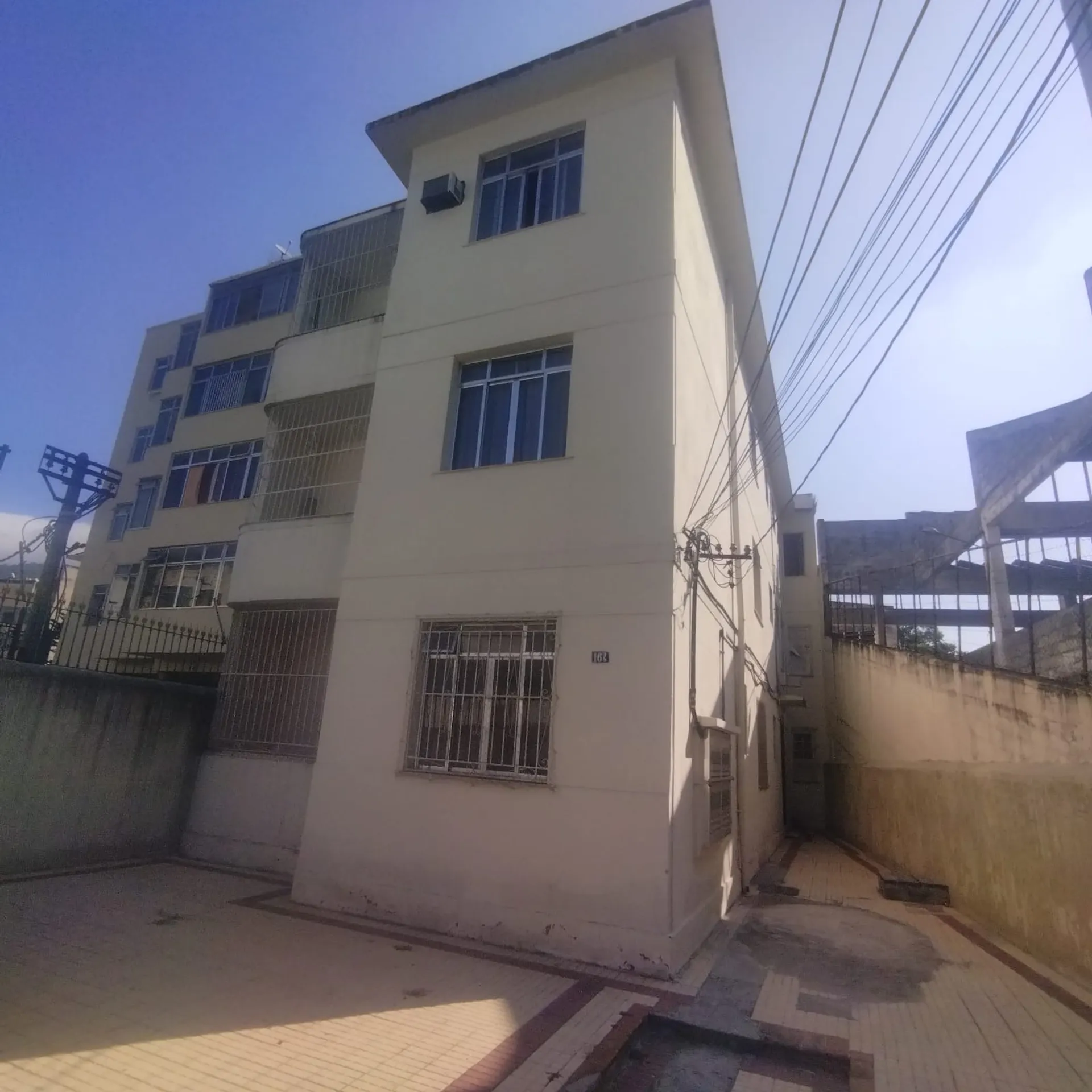 Apartment with 3 bedrooms and a separate kitchen — photo 23