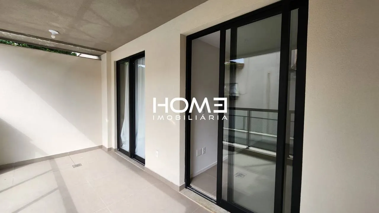 Furnished house, 357 m², with floor-to-ceiling windows — photo 27
