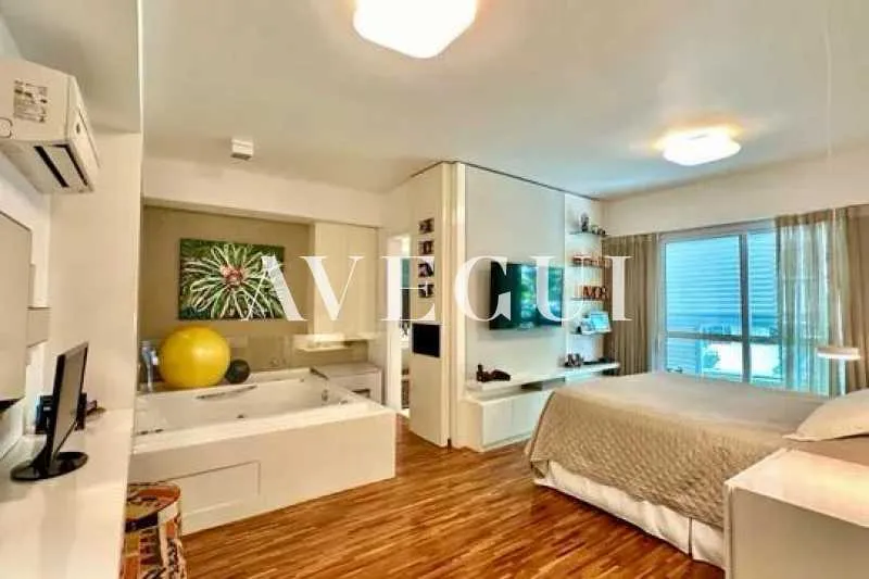 4-bedroom apartment with a private BBQ — photo 3
