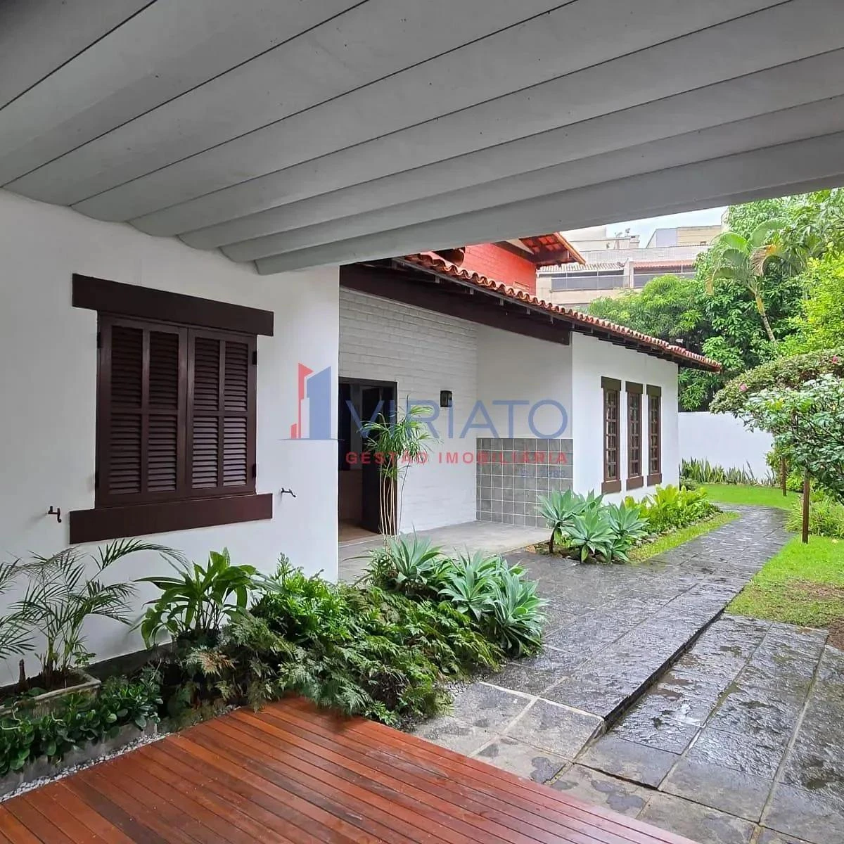 House with 4 bedrooms and a built-in balcony grill — photo 5