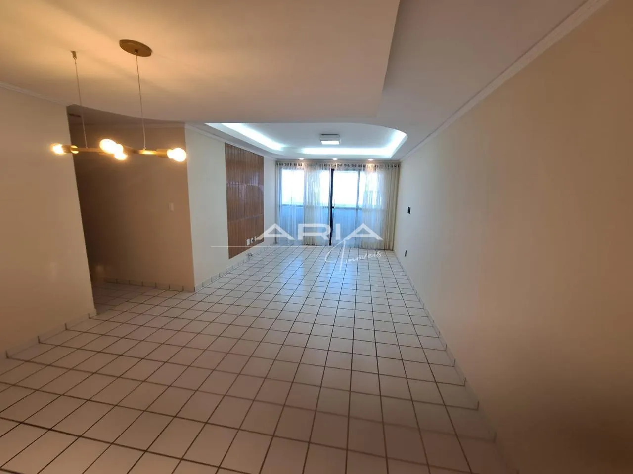 Квартира 125 м² з 4 спальнями та окремою кухнею