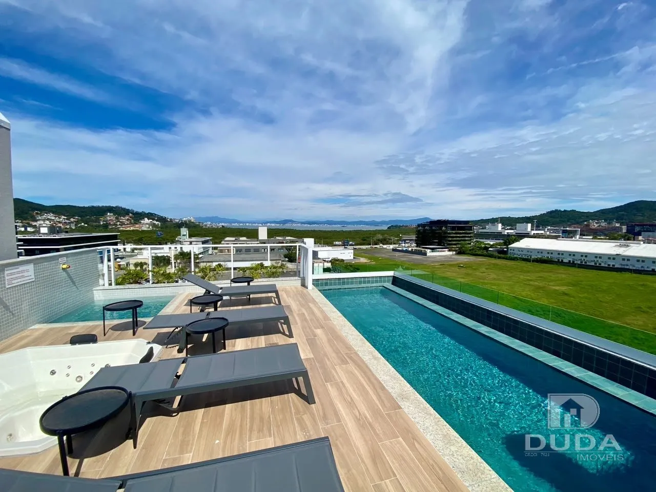Vista a la montaña y 2 dormitorios: departamento de 72 m² — photo 15