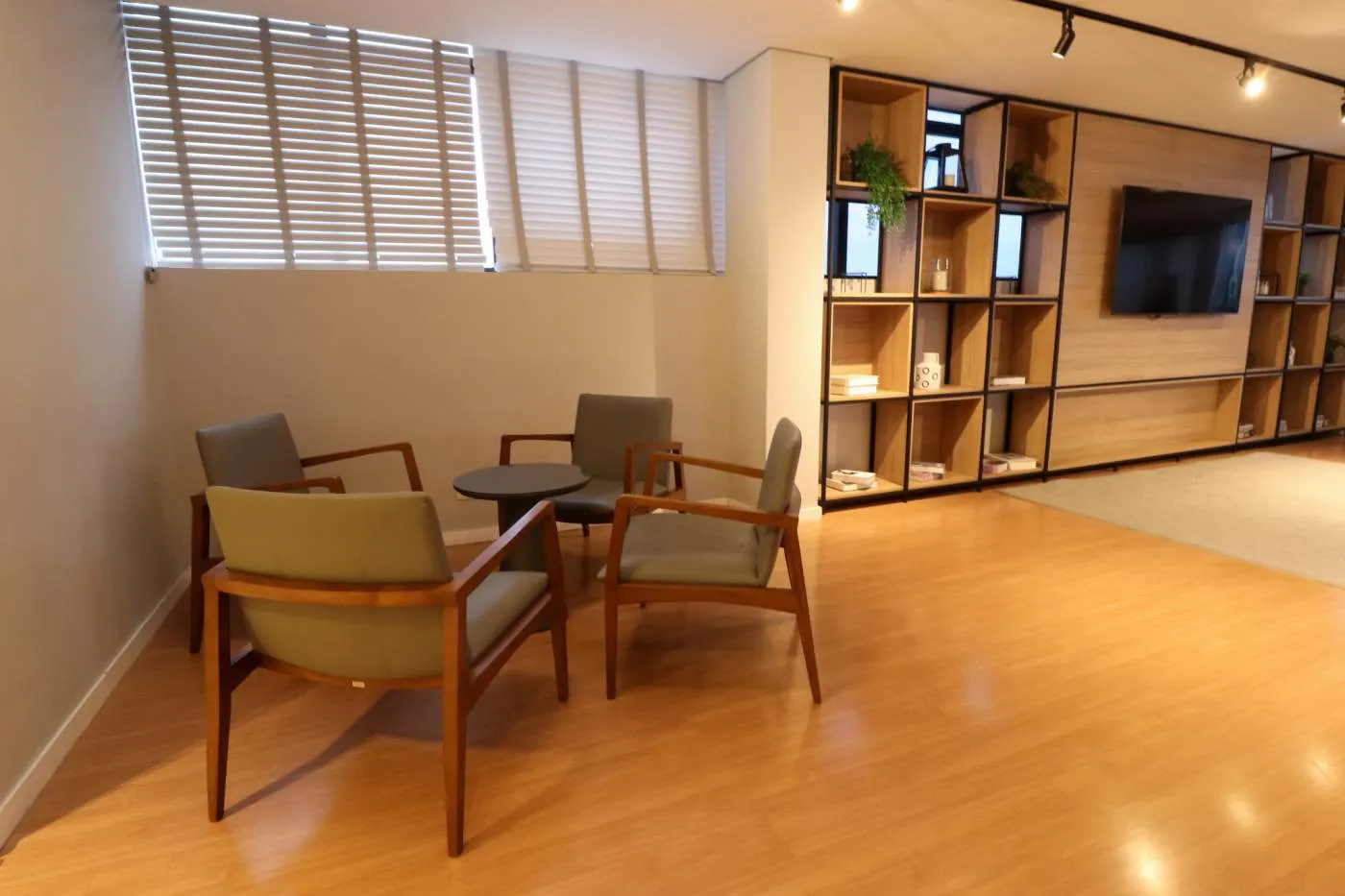 Furnished apartment, 46 m², with a home office — photo 9