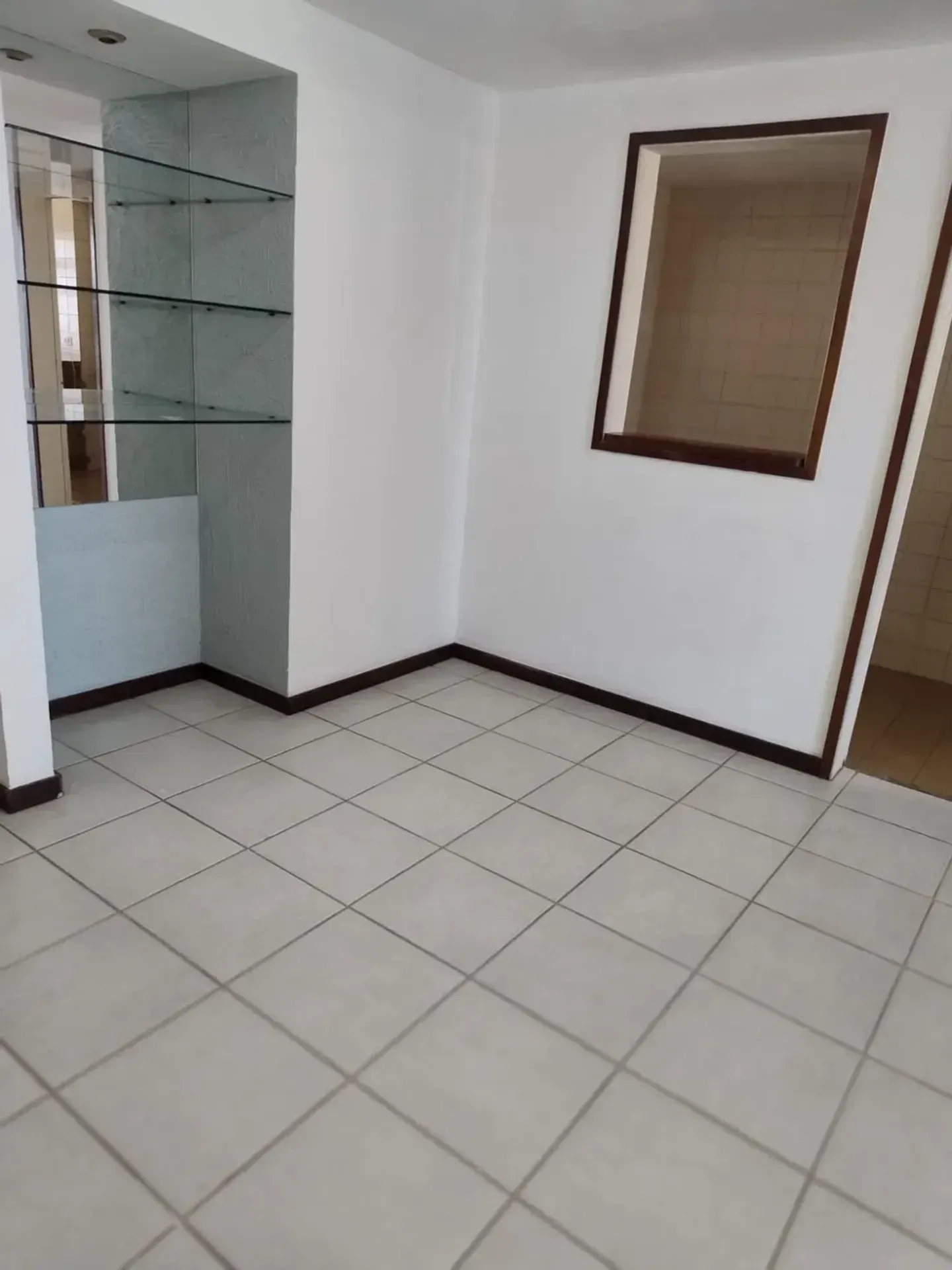 64 m² rental apartment with 2 bedrooms and balcony — photo 3