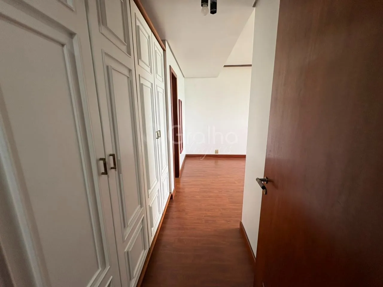 3-bedroom apartment with 446 m² and 2 parking spots — photo 4
