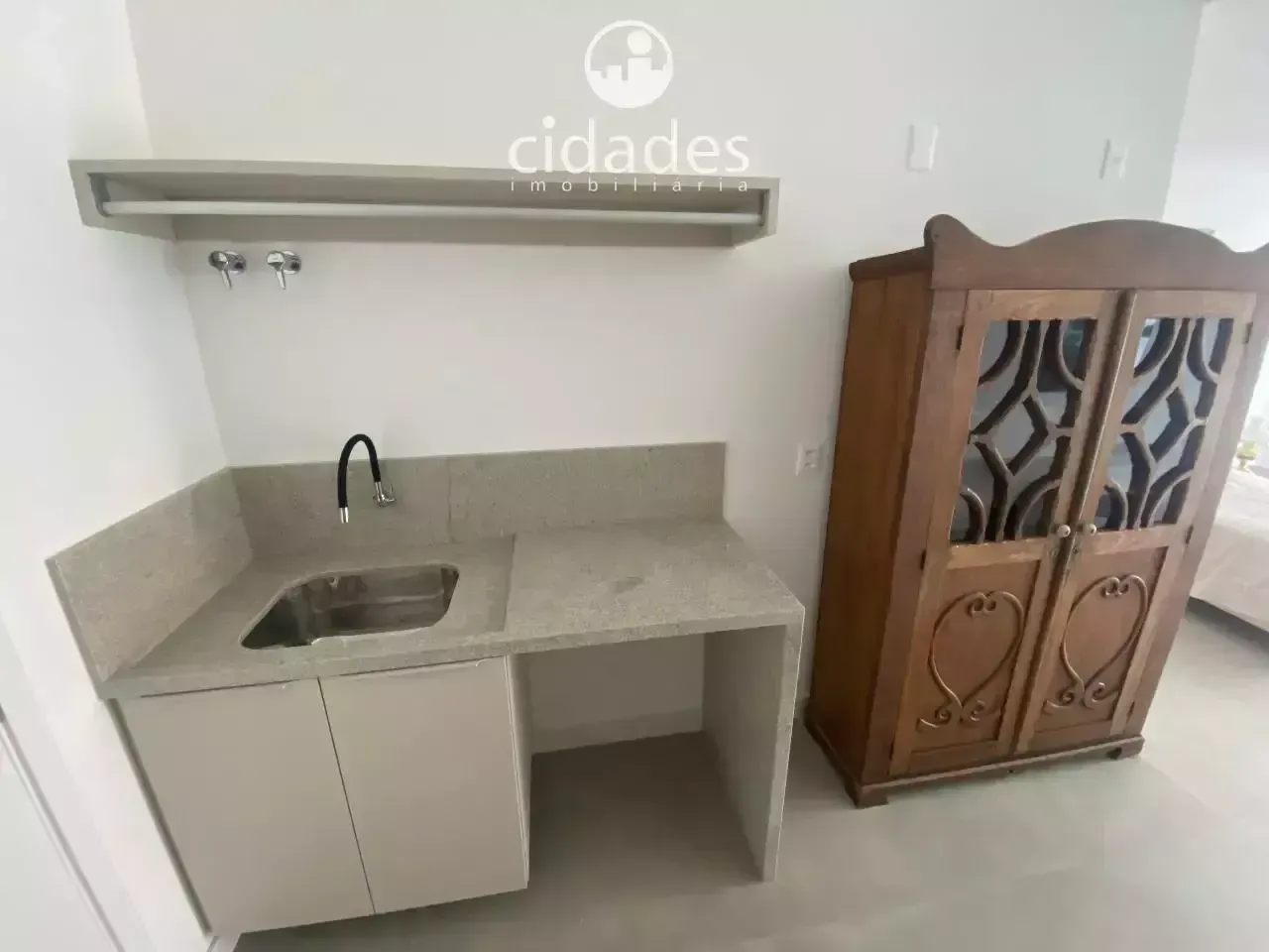 Furnished studio apartment 42 m² with open kitchen — photo 4