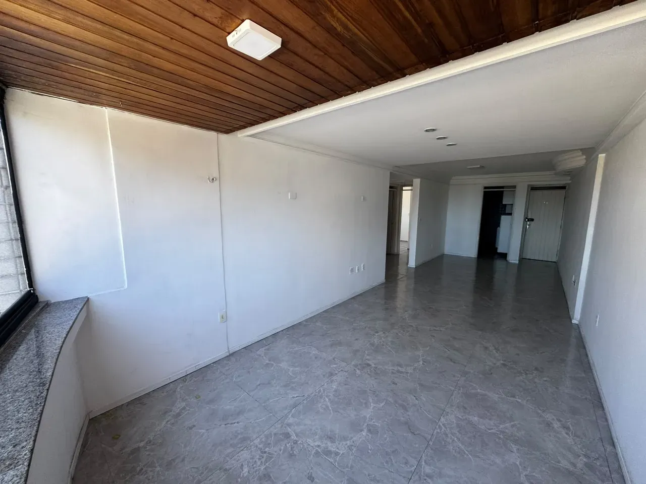 3-bedroom apartment with an enclosed balcony — photo 10