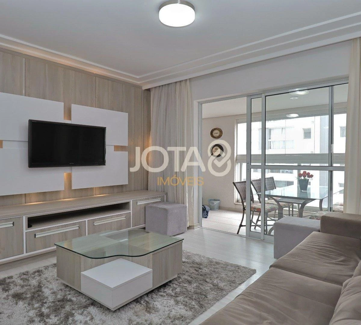 Furnished 103 m² apartment with 2 en-suite bedrooms
