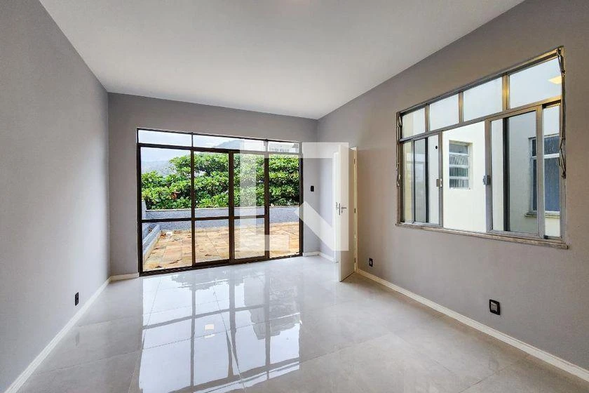 250 m² apartment with a mountain view and a walk-in closet — photo 26