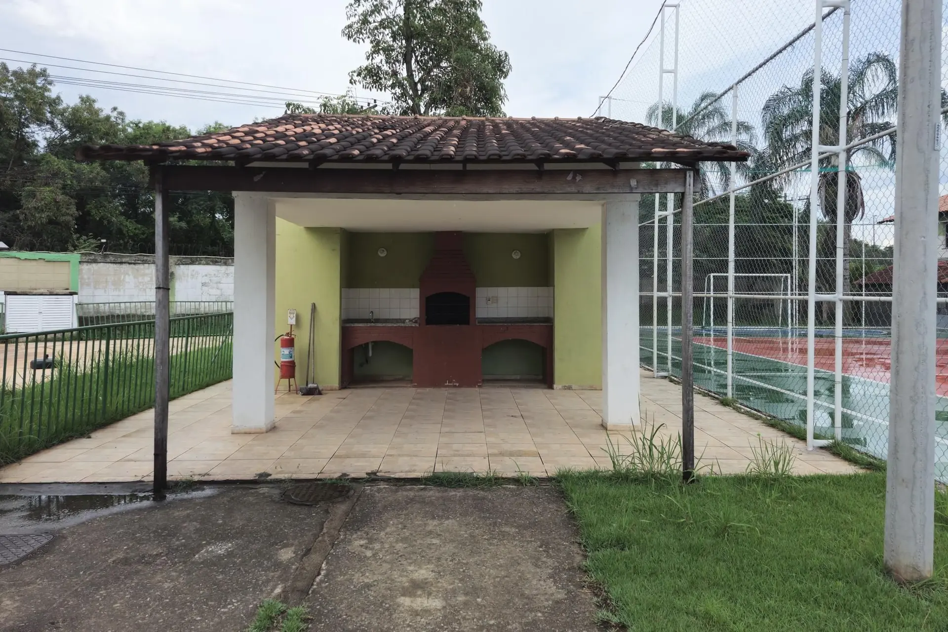 Furnished house with 2 bedrooms and 1 bathroom — photo 31