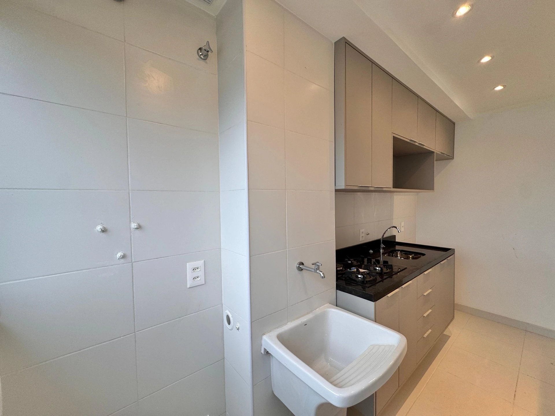 Apartamento amueblado de 3 dormitorios con balcón — photo 26