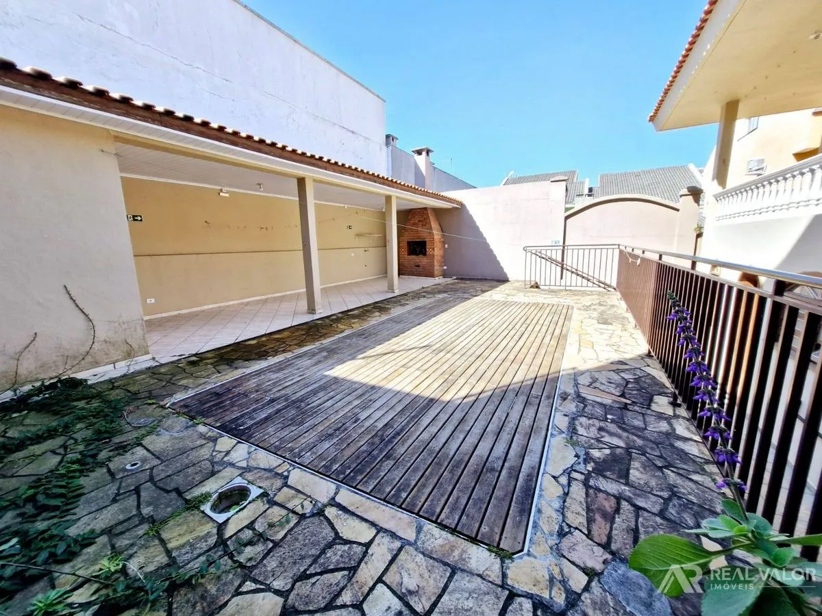 Furnished house with 8 bedrooms and 510 m² — photo 14