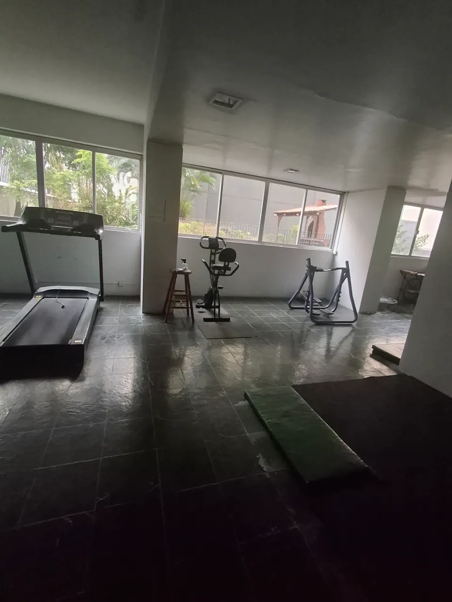 Rental apartment with 3 bedrooms and 3 bathrooms — photo 37