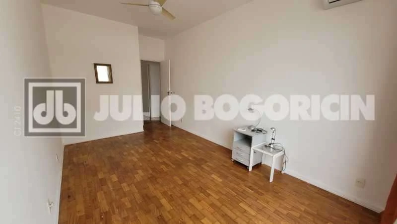 3-bedroom apartment with a suite and a balcony — photo 3