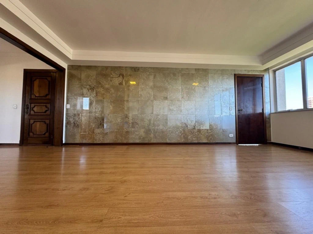Квартира 268 м² із заскленим балконом та гардеробною — photo 14