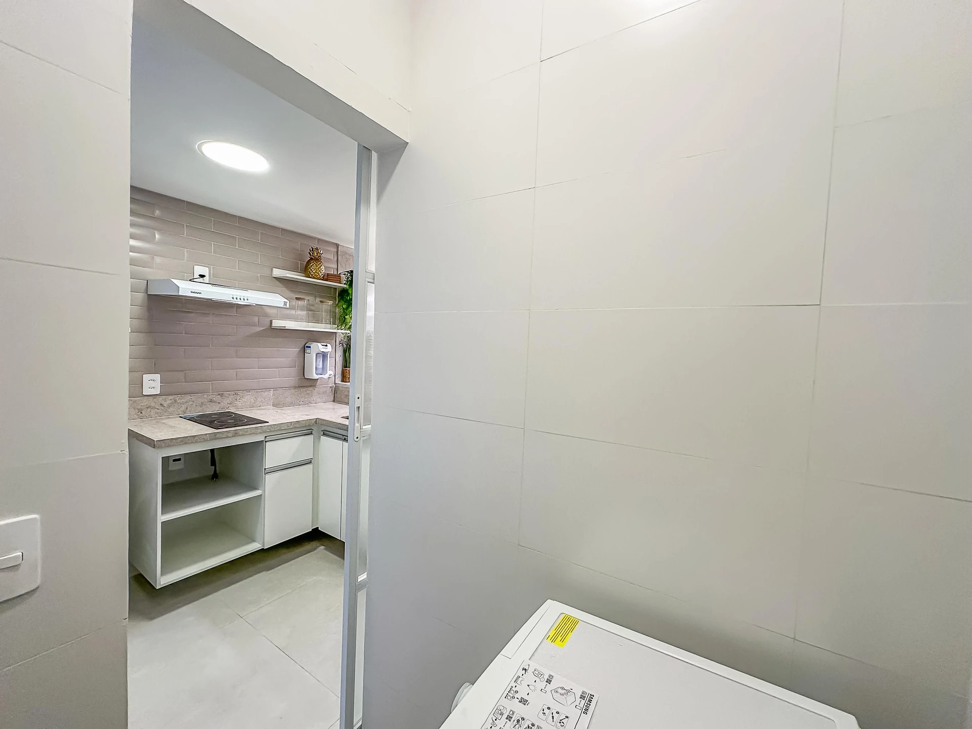Меблированная квартира с 1 спальней и кухней open-plan — photo 31