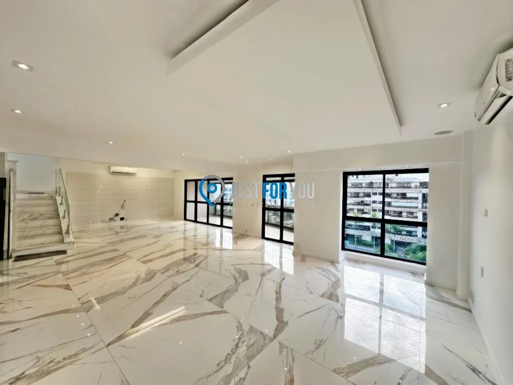3-bedroom apartment with 5 bathrooms and 370 m² — photo 11