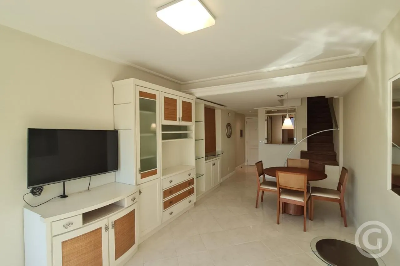 Apartamento de 2 quartos com janelas do piso ao teto, Centro — photo 13