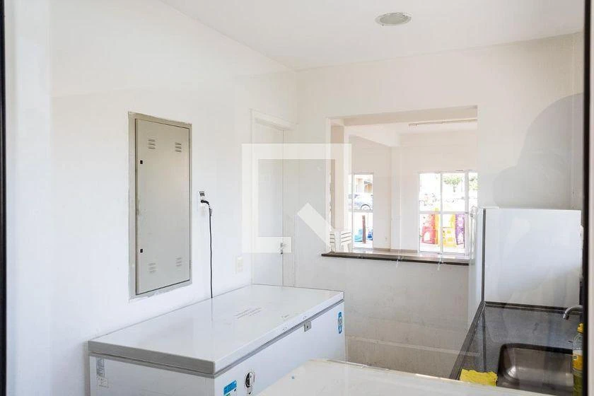 2-bedroom apartment in a building with a gym — photo 6