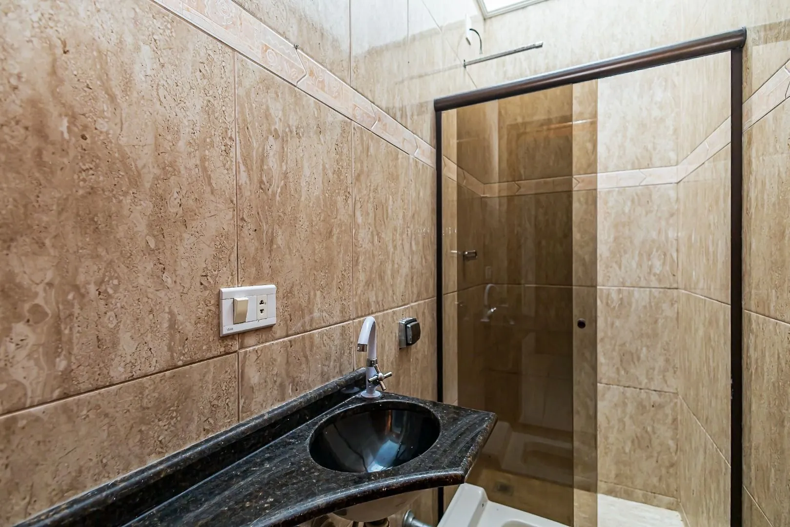 Casa com 2 dormitórios e 300 m² — photo 22