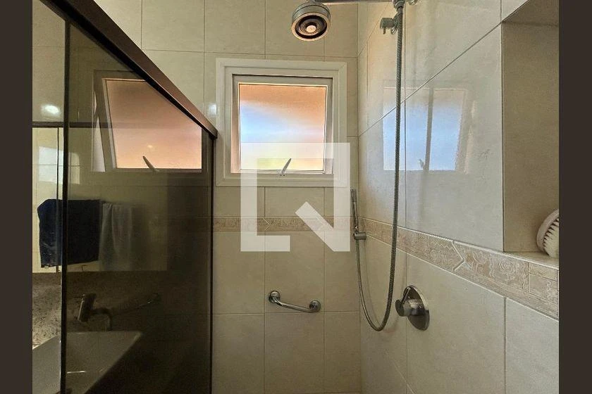 Furnished 284 m² house with 4 bedrooms and balcony — photo 43