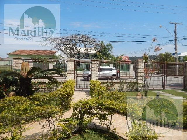 Робоче місце та 3 спальні: будинок 455 м² — photo 34