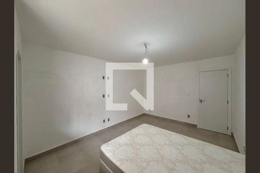 Condominium house with 3 en-suite bedrooms — photo 22
