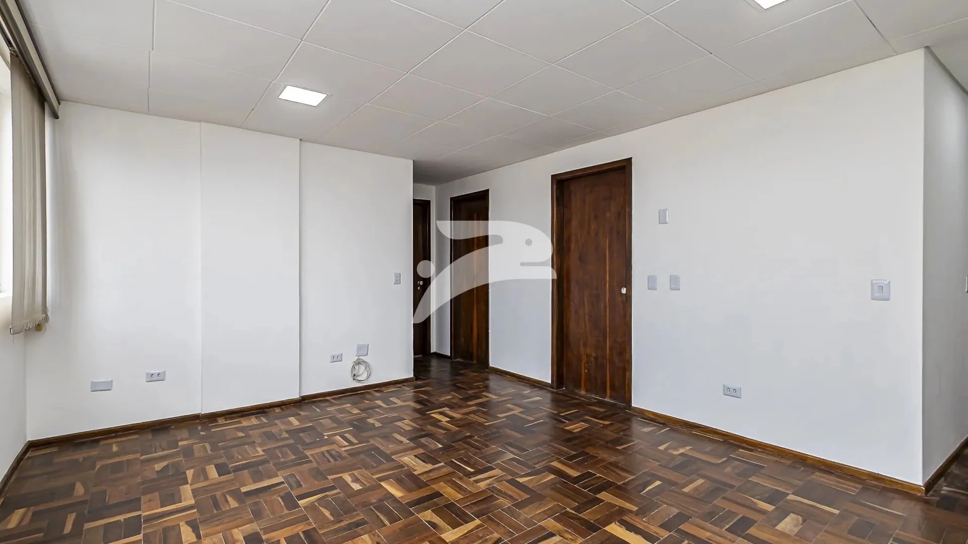 Apartment, 70 m², with wood or laminate floors — photo 6