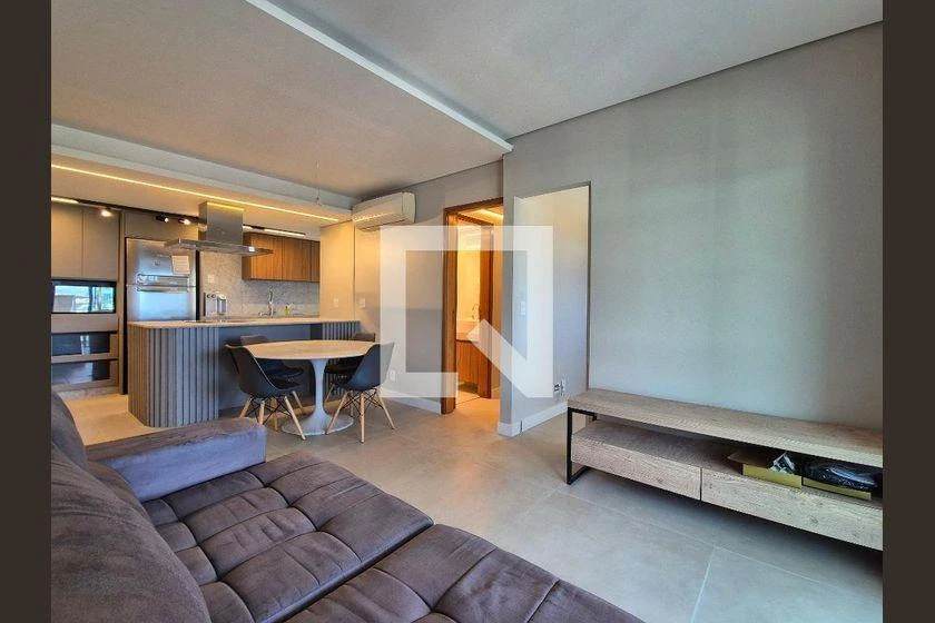 Furnished 3-bedroom apartment with balcony and views — photo 12