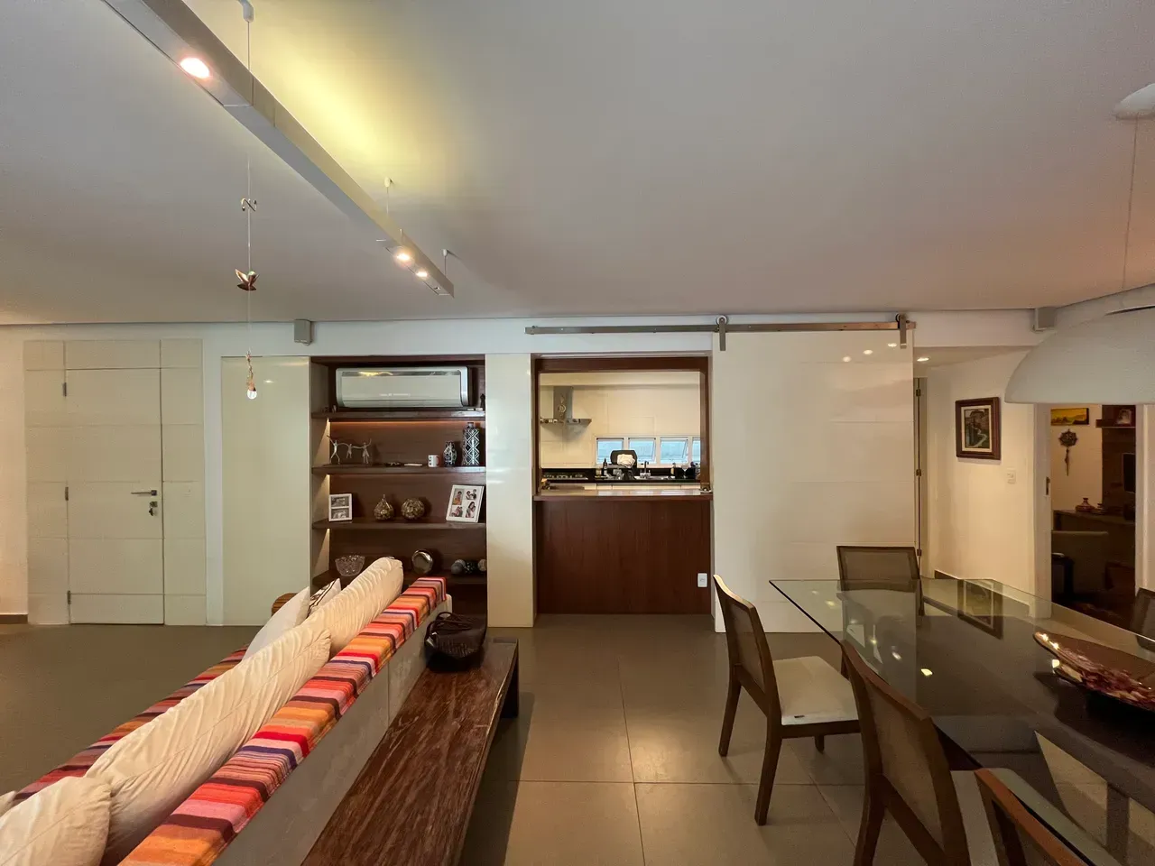 Furnished apartment, 240 m², with a washing machine — photo 16