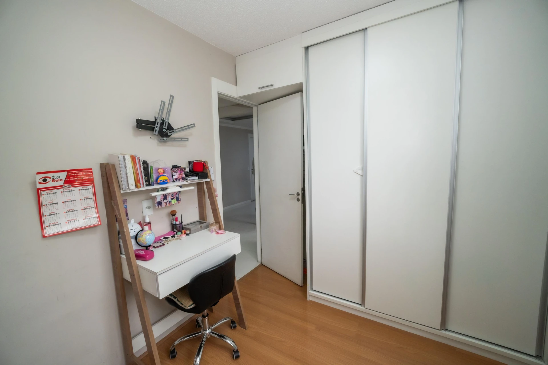 Furnished apartment, 48 m², with a grill on the balcony — photo 39