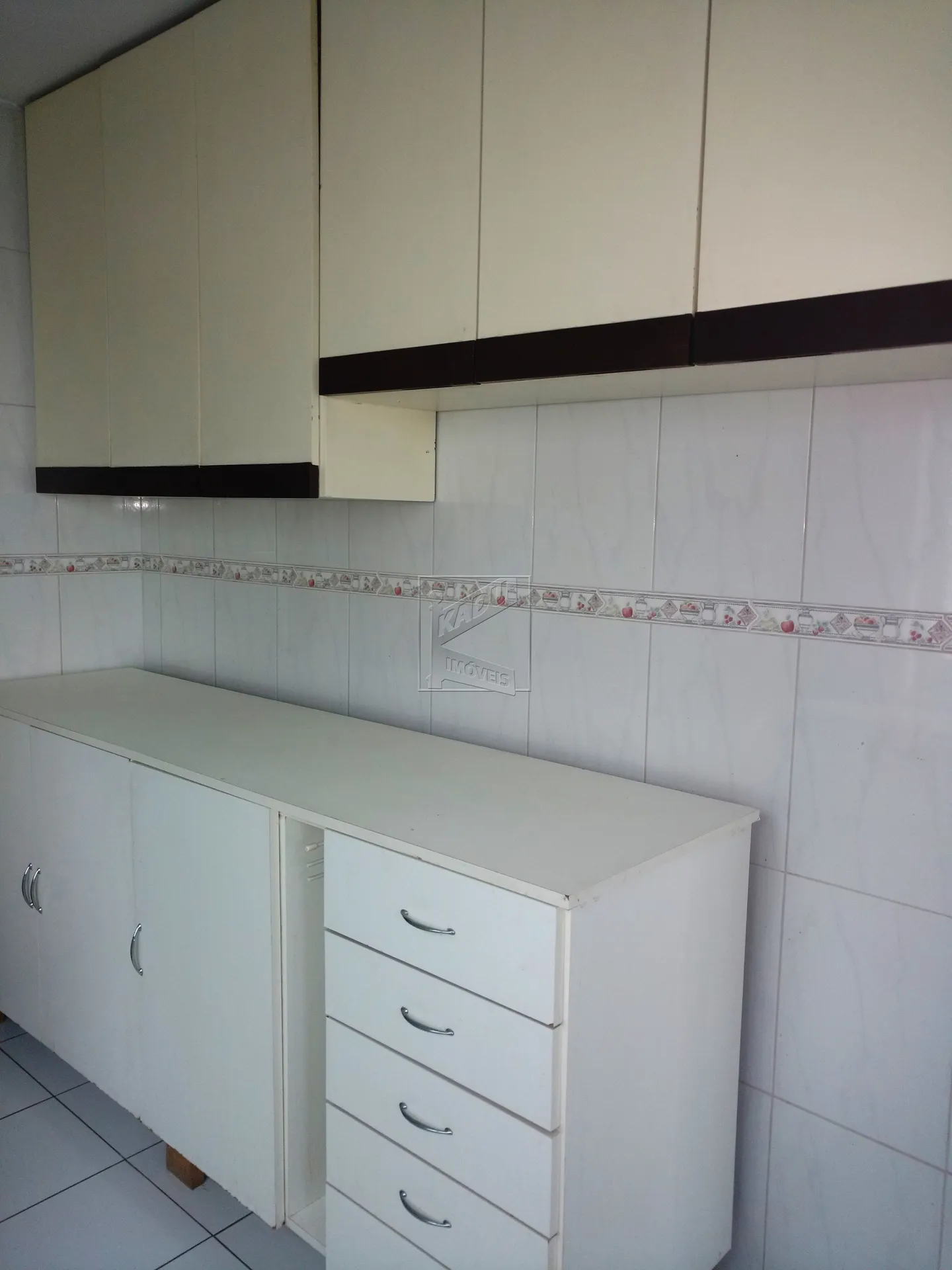 3-bedroom apartment with wood or laminate floors in Curitiba — photo 21