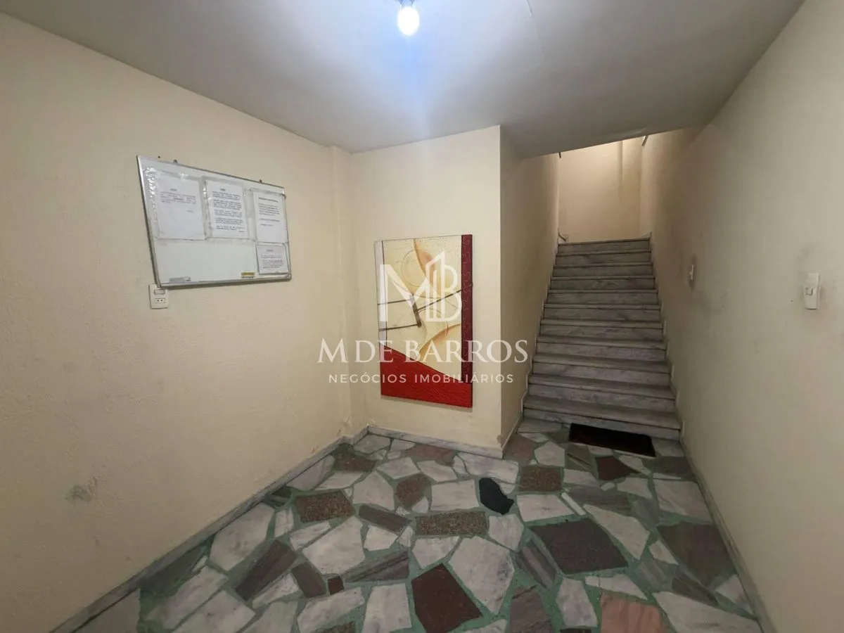 Apartamento de 2 quartos com piso de madeira ou laminado — photo 18