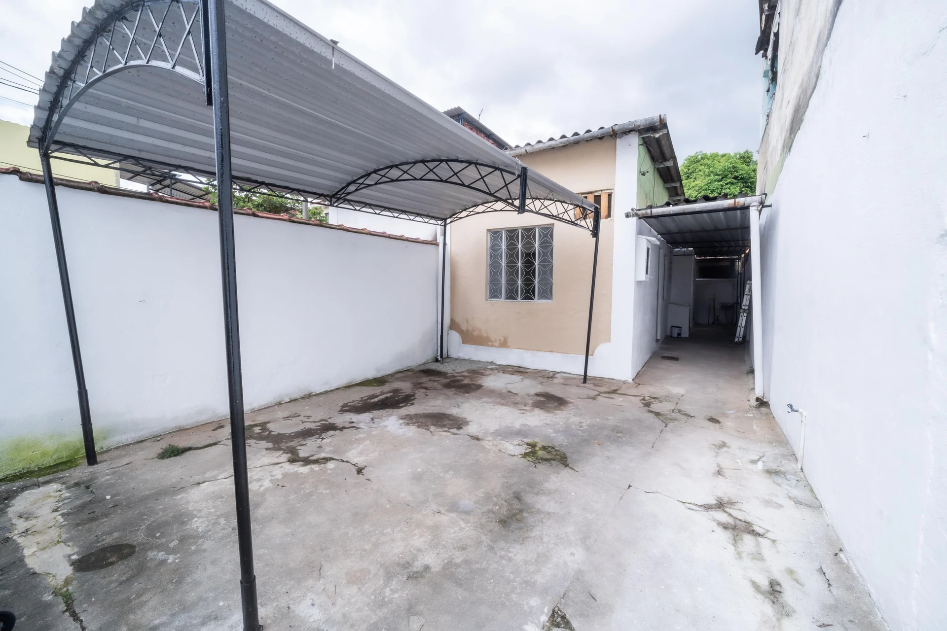 2-bedroom house with a garden — photo 8