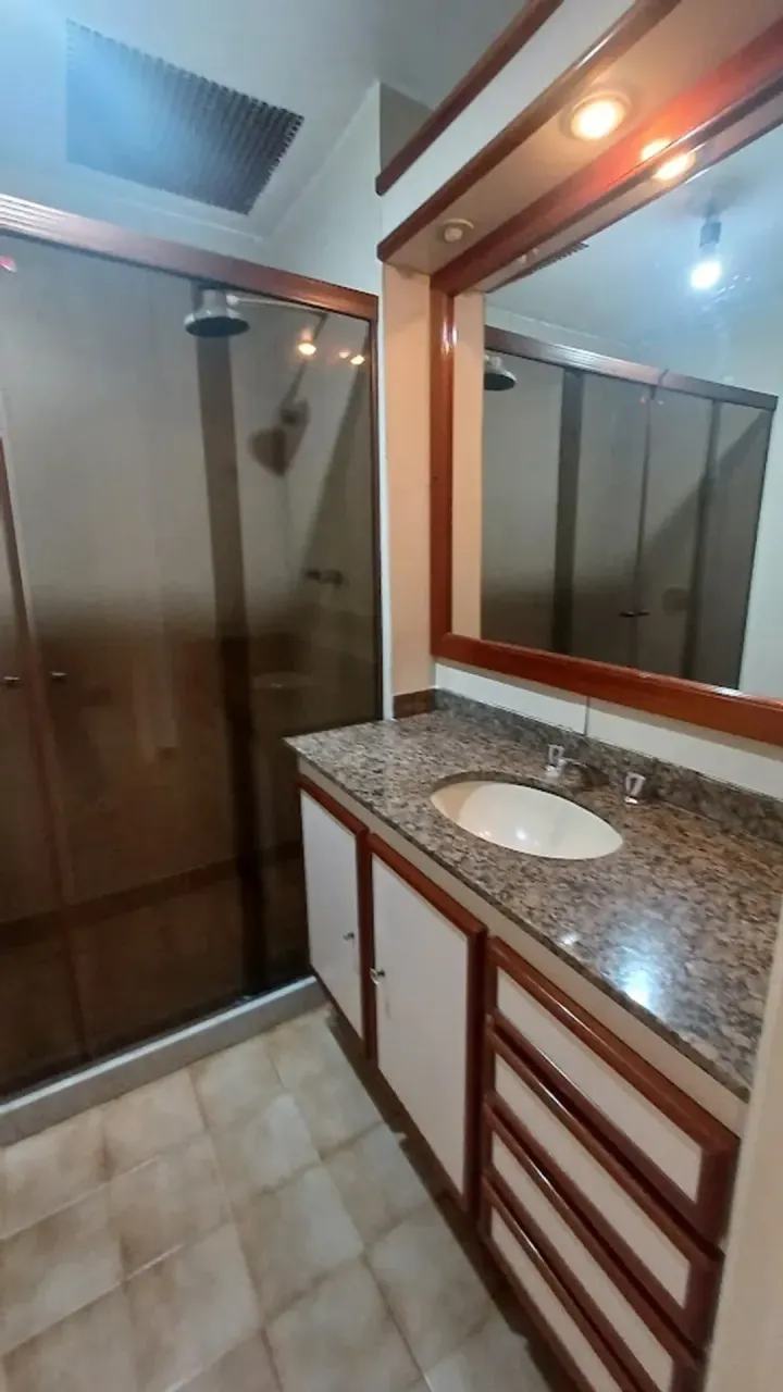 100 m² apartment with 2 bedrooms and a balcony — photo 11