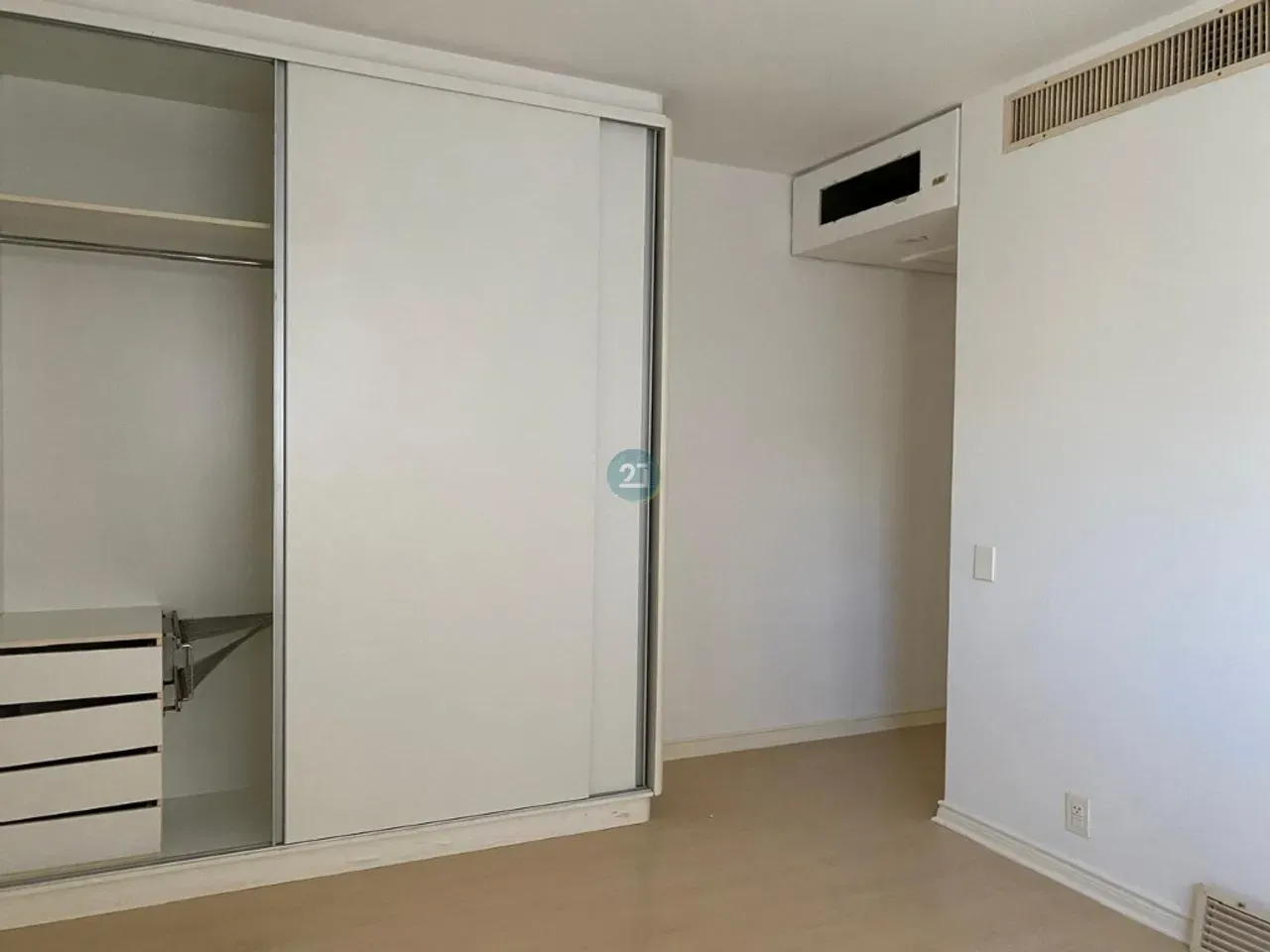 Apartamento de 230 m² con 3 suites y despacho — photo 21