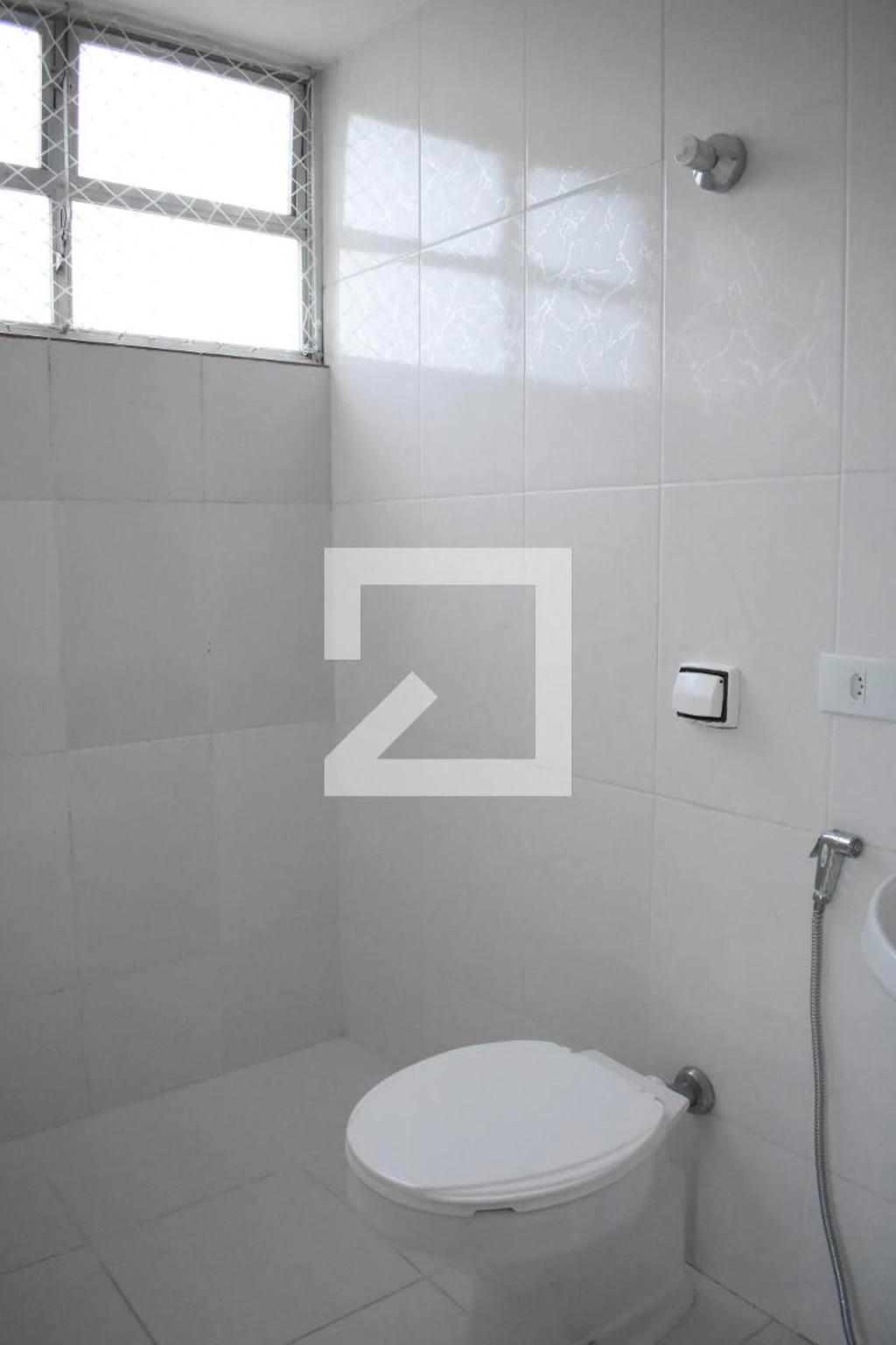 Квартира з 3 спальнями та дерев'яною підлогою або ламінатом — photo 6