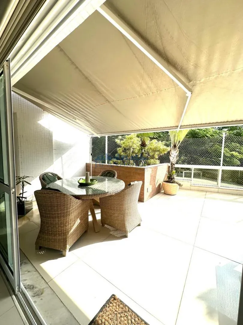 Furnished apartment, 400 m², with a glass-enclosed balcony — photo 11