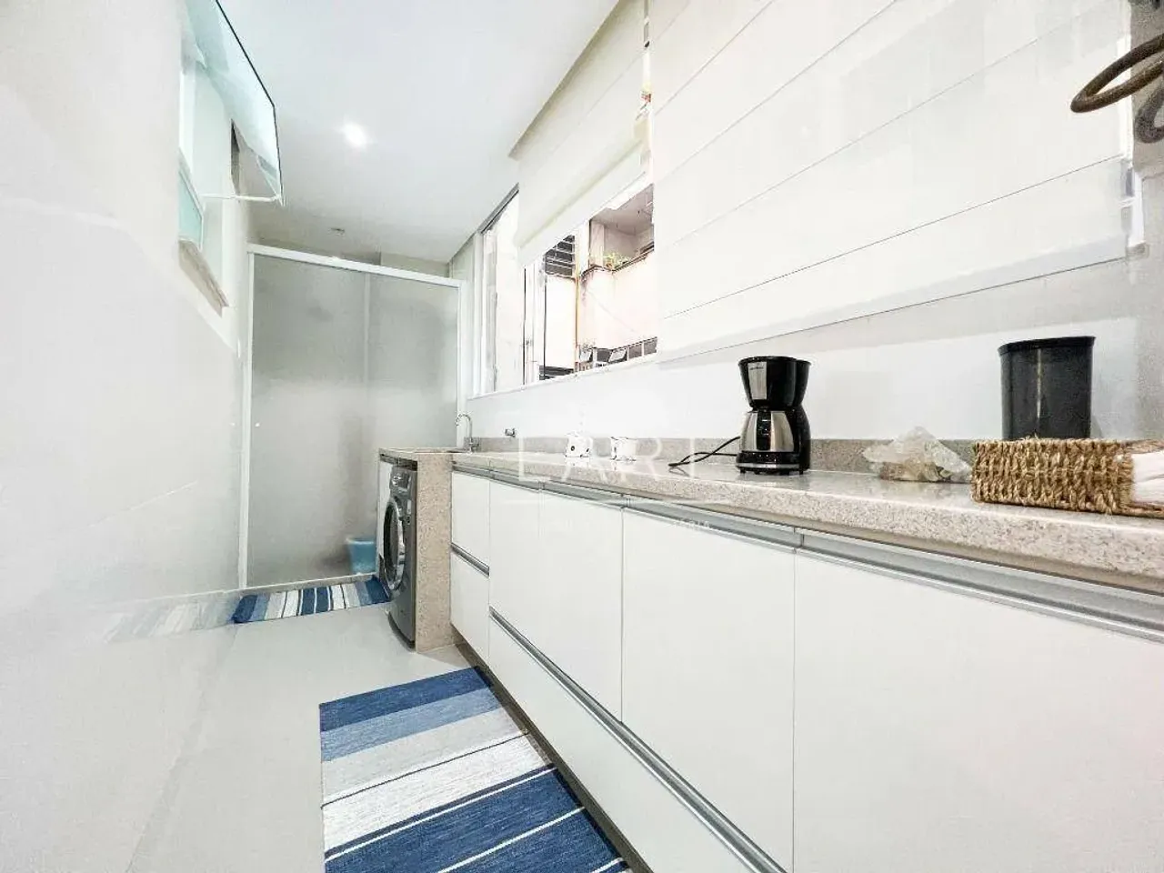 Apartamento mobiliado de 3 dormitórios com 120 m² — photo 2
