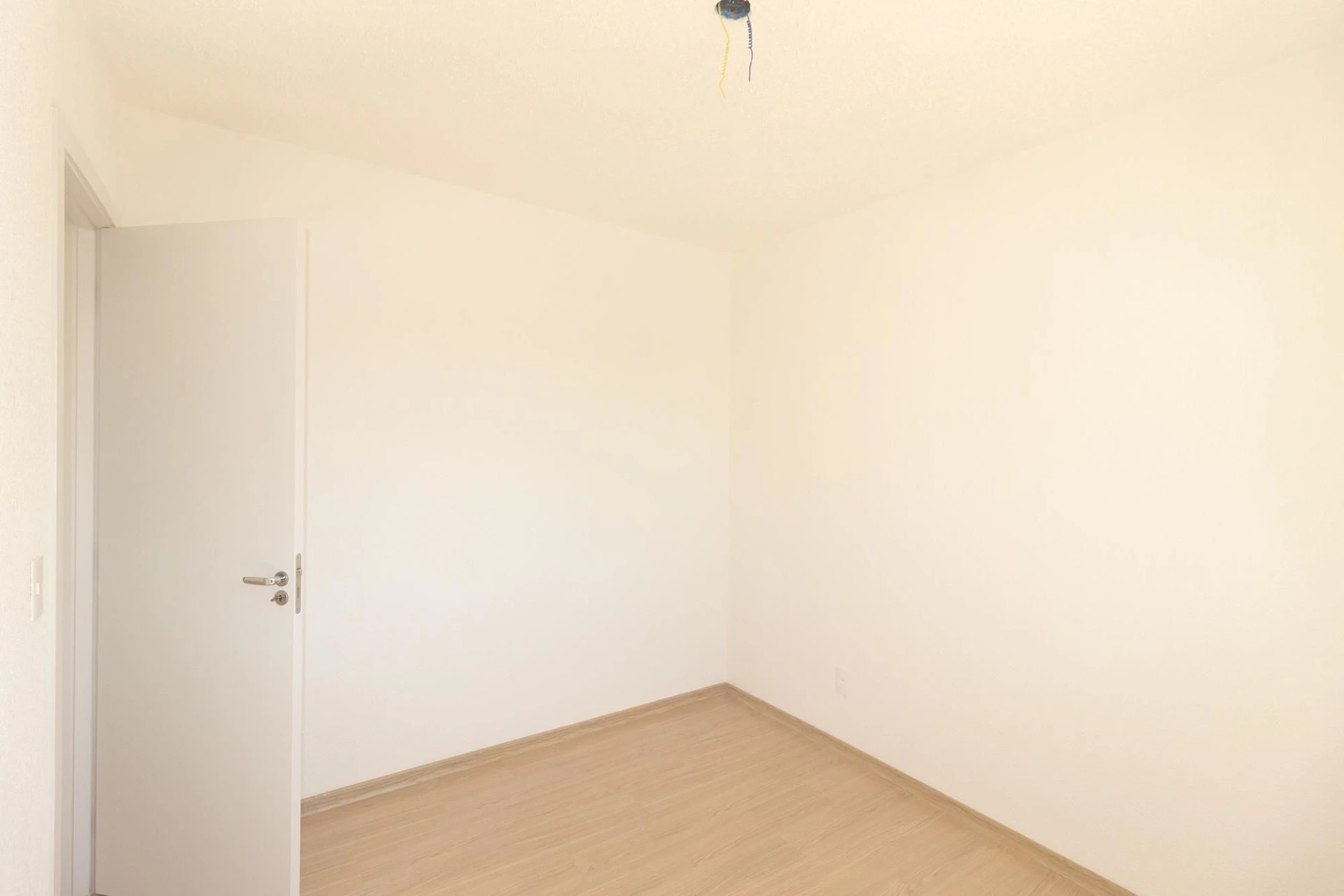 Apartamento de 2 quartos em condomínio com piscina — photo 32