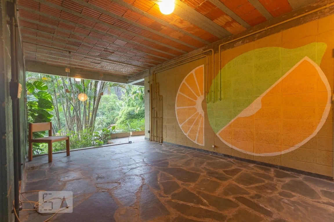 Condo house with 4 bedrooms and 400 m² — photo 56