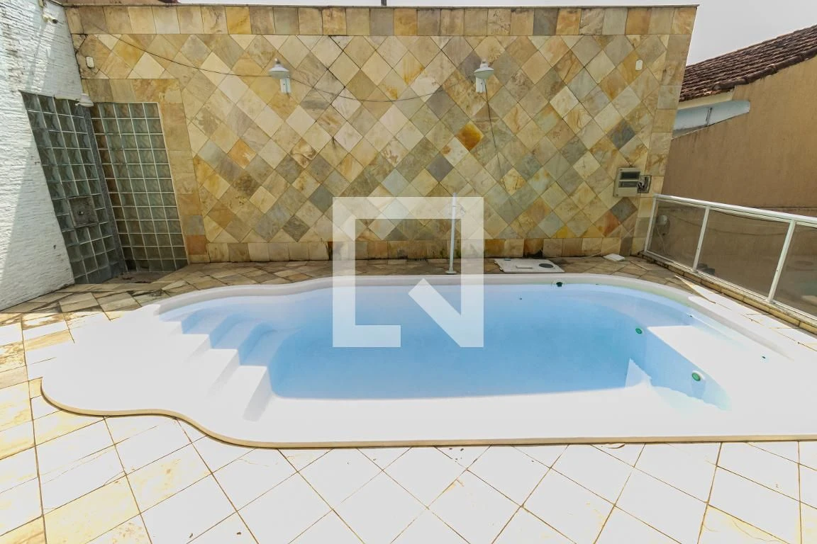 420 m² house with a jacuzzi and a private pool — photo 16