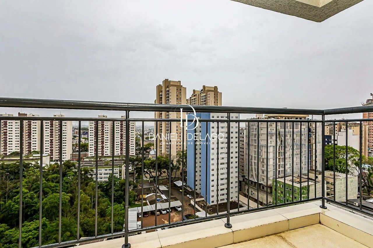 One-bedroom apartment with a park view in Curitiba — photo 3