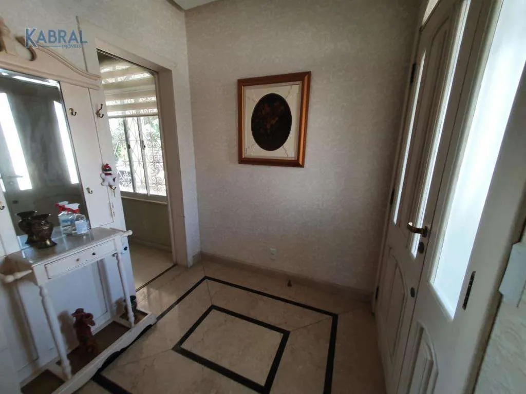 House with open-plan kitchen and private garden — photo 45