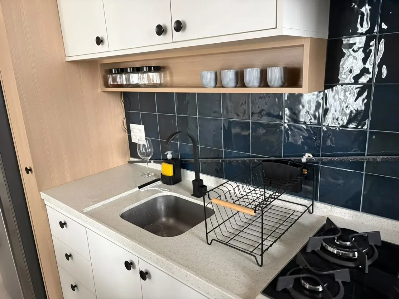 2-bedroom apartment in a building with a sauna — photo 23