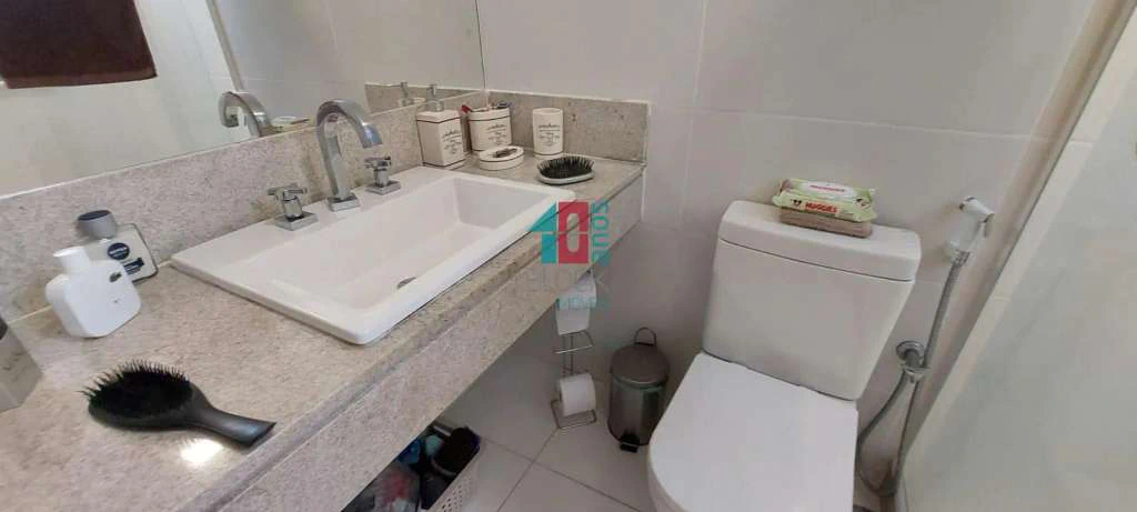 Furnished apartment with 3 en-suite bedrooms and 2 spots — photo 20
