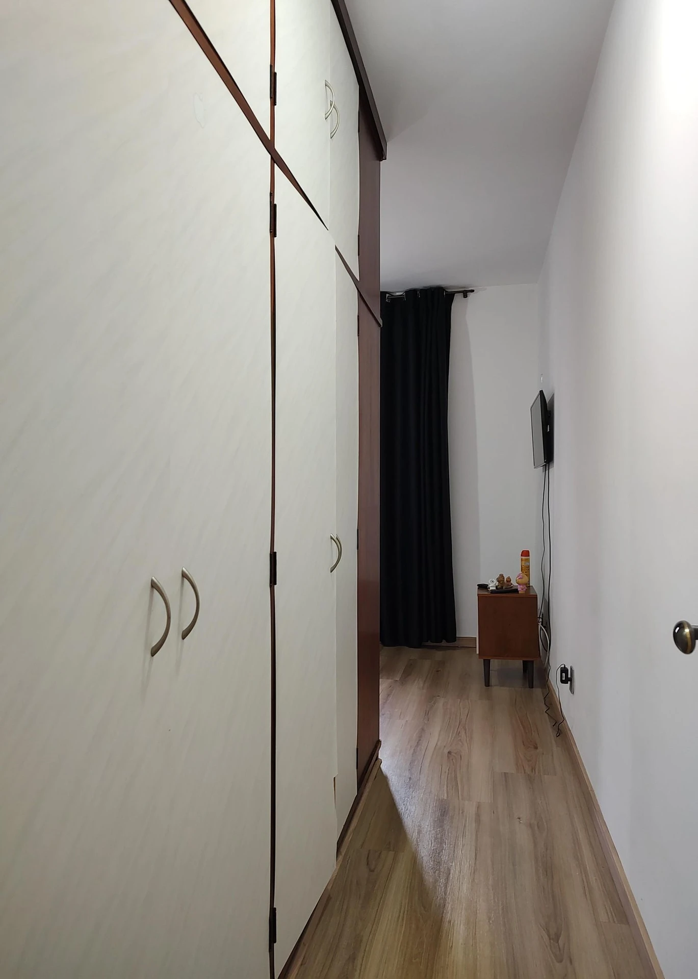 Jacuzzi y 3 dormitorios: casa de 742 m² — photo 97