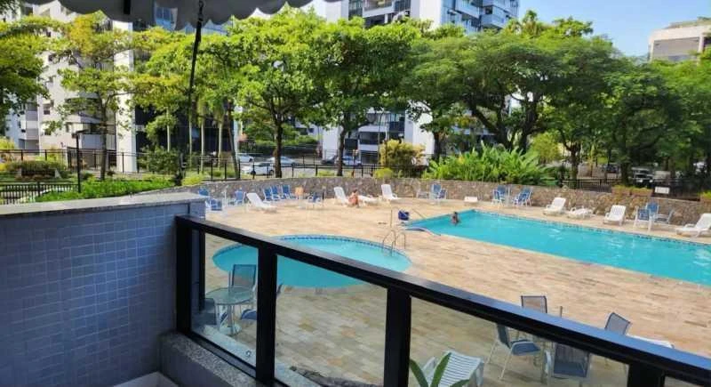 115 m² apartment with 4 bedrooms and an outdoor pool
