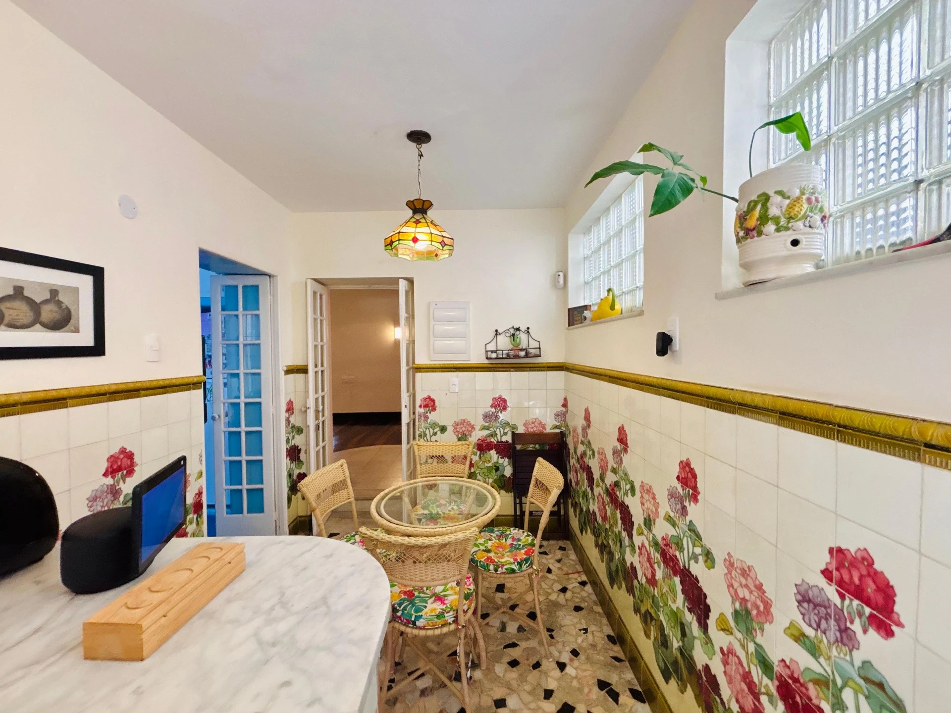Furnished house, 380 m², with a grill on the balcony — photo 2